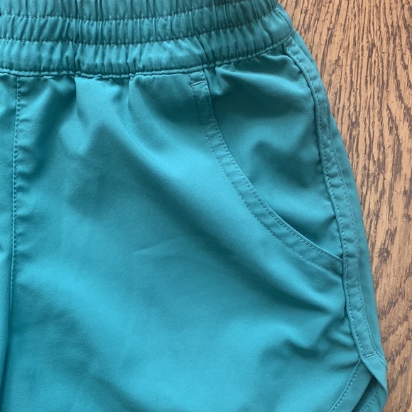 Kids Columbia Athletic Shorts - Picture 2 of 7